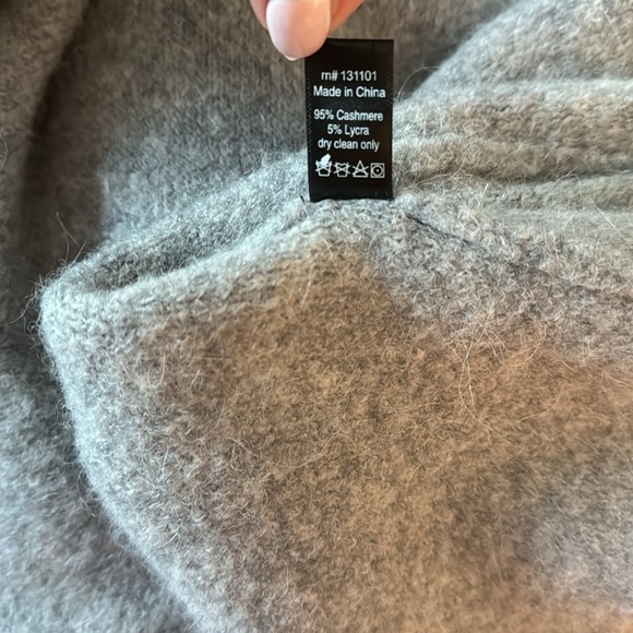 + Beryll Vivi Cashmere Cropped Coat with Hood | Pebble Gray - Picture 6 of 6